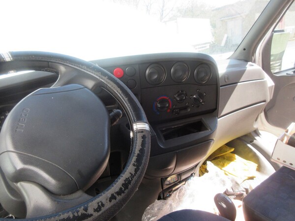 8#7070 Autocarro Iveco Daily con cassone frigorifero in vendita - foto 16