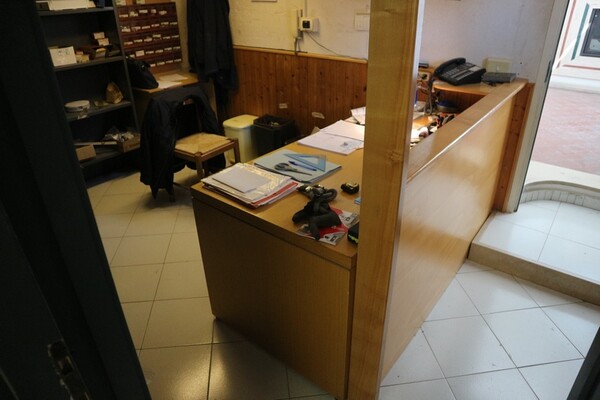 14#70710 Arredi e attrezzature da ufficio e da laboratorio in vendita - foto 11
