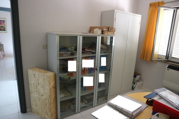 14#70710 Arredi e attrezzature da ufficio e da laboratorio in vendita - foto 17