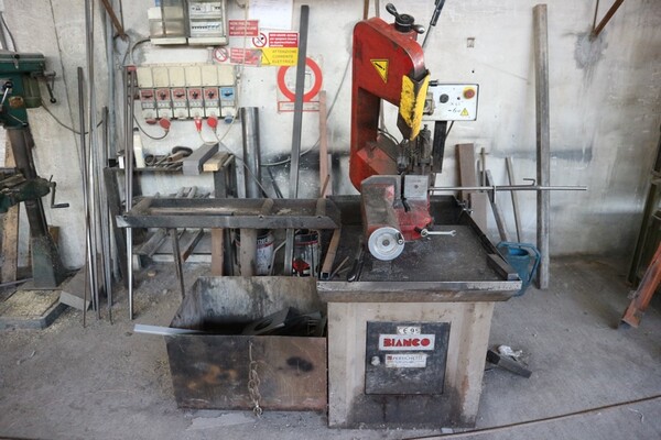 90#70720 Magazzino materie prime e macchinari per caminetti in vendita - foto 4