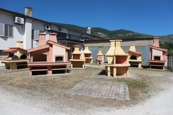 90#70720 Magazzino materie prime e macchinari per caminetti in vendita - foto 6