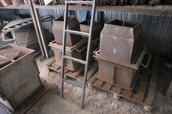 90#70720 Magazzino materie prime e macchinari per caminetti in vendita - foto 7