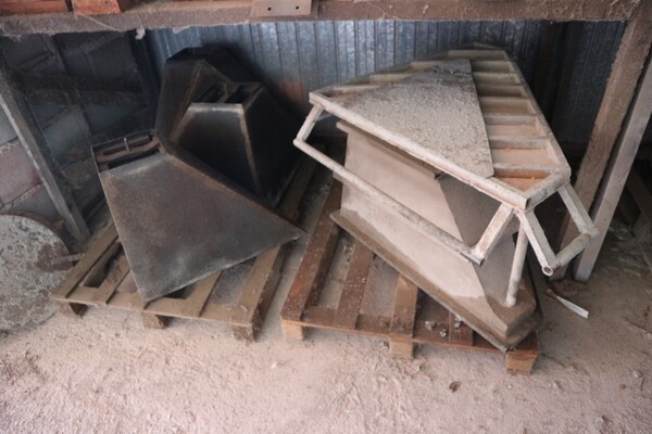 90#70720 Magazzino materie prime e macchinari per caminetti in vendita - foto 8