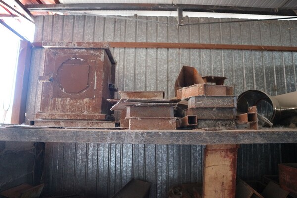 90#70720 Magazzino materie prime e macchinari per caminetti in vendita - foto 10