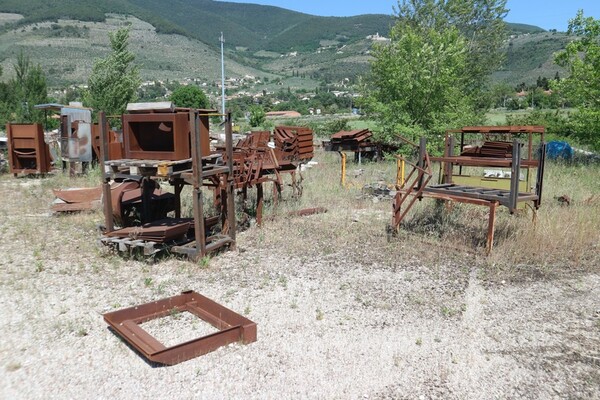 90#70720 Magazzino materie prime e macchinari per caminetti in vendita - foto 61