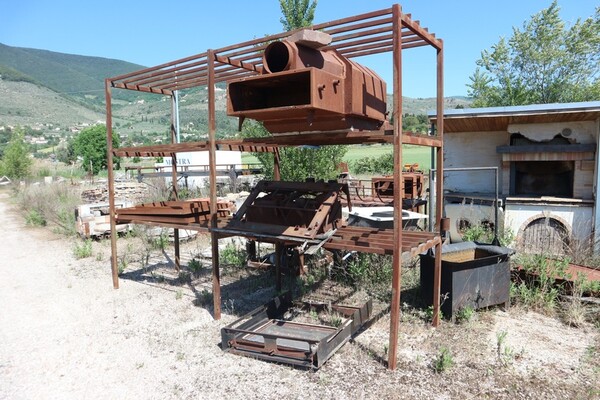 90#70720 Magazzino materie prime e macchinari per caminetti in vendita - foto 65