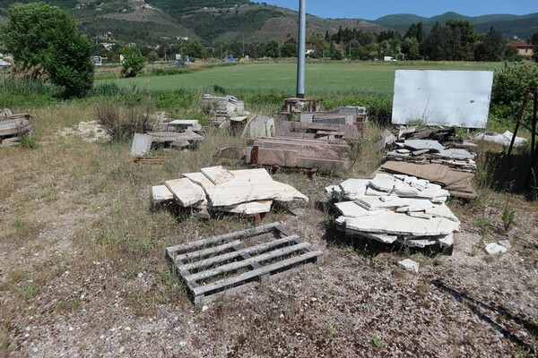 90#70720 Magazzino materie prime e macchinari per caminetti in vendita - foto 68