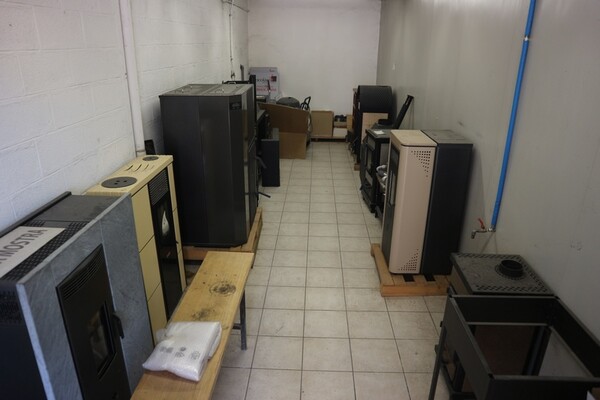 90#70720 Magazzino materie prime e macchinari per caminetti in vendita - foto 82