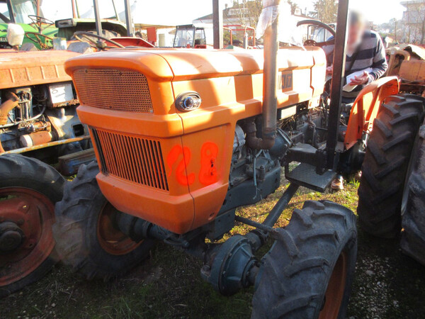 61#7078 Trattore agricolo Fiat in vendita - foto 1
