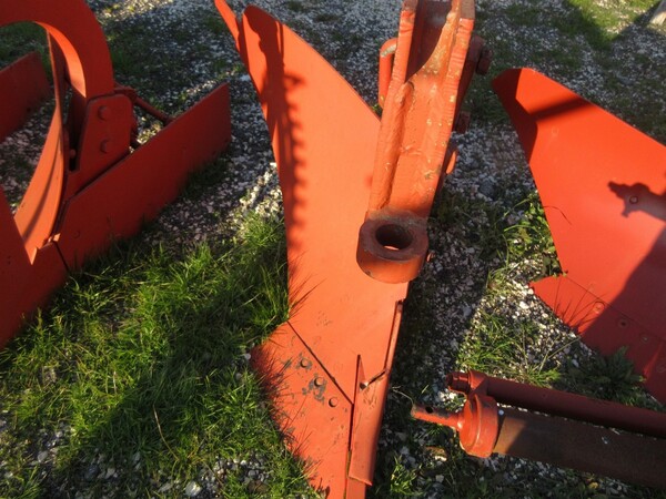 145#7085 Aratro monovomere hp 70 in vendita - foto 2