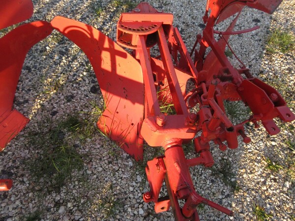 161#7085 Aratro bivomere hp 50 in vendita - foto 1