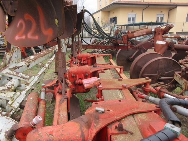 184#7086 Aratro trivomere in vendita - foto 1