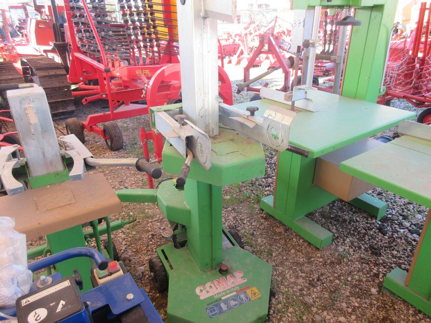 Lot Comap wood splitter