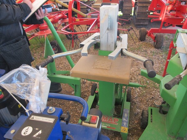 Attrezzatura agricola in vendita