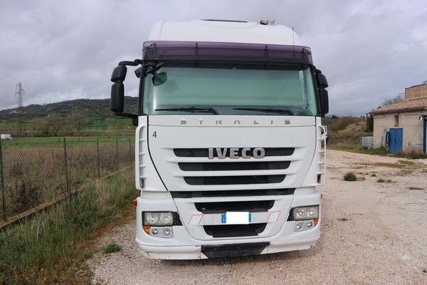 5#7092 Trattore stradale Iveco in vendita - foto 2