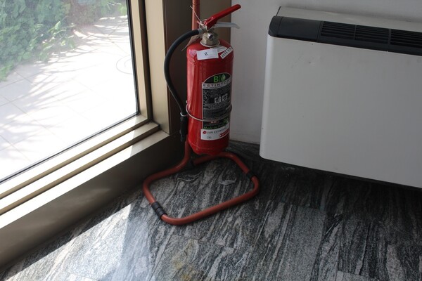 1#7094 Arredamento e attrezzatura varia da ufficio in vendita - foto 2