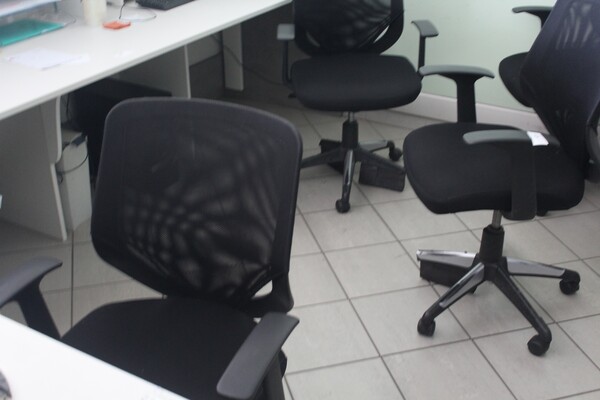 1#7094 Arredamento e attrezzatura varia da ufficio in vendita - foto 10