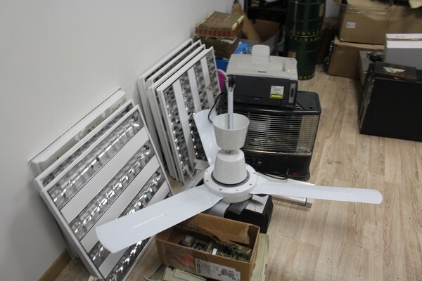 10#7104 Arredamento e attrezzatura  da ufficio in vendita - foto 16