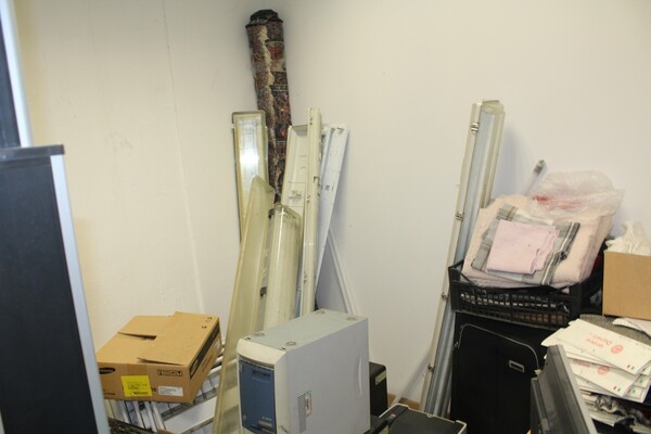 10#7104 Arredamento e attrezzatura  da ufficio in vendita - foto 22