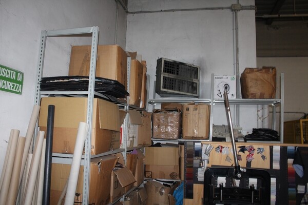 11#7104 Arredamento e attrezzatura  da ufficio in vendita - foto 18