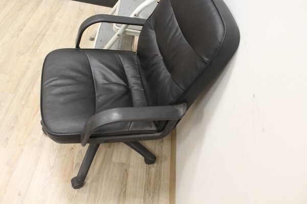 9#7104 Arredamento e attrezzatura da ufficio in vendita - foto 13