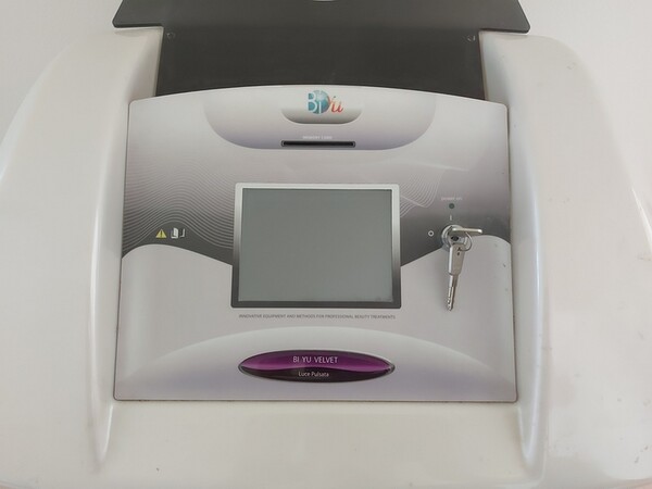 1#7105 Apparecchiatura di depilazione a lampada pulsata Bi Yu Velvet in vendita - foto 5