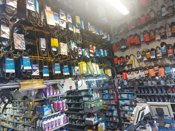 1#7109 Ricambi ed accessori per auto in vendita - foto 1