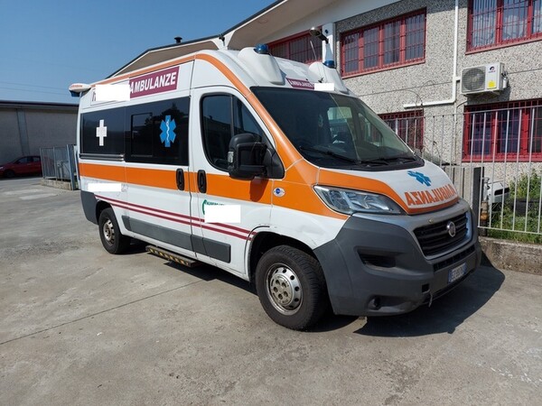 2#7110 Ambulanza Fiat Ducato in vendita - foto 1