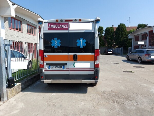 2#7110 Ambulanza Fiat Ducato in vendita - foto 13