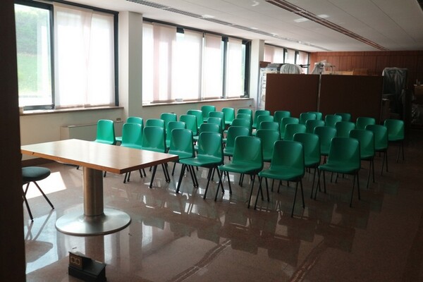 71#7125 Arredamento da ufficio in vendita - foto 2