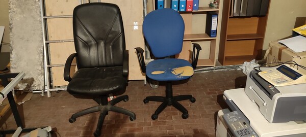 1#7126 Arredamento e attrezzature da ufficio in vendita - foto 3
