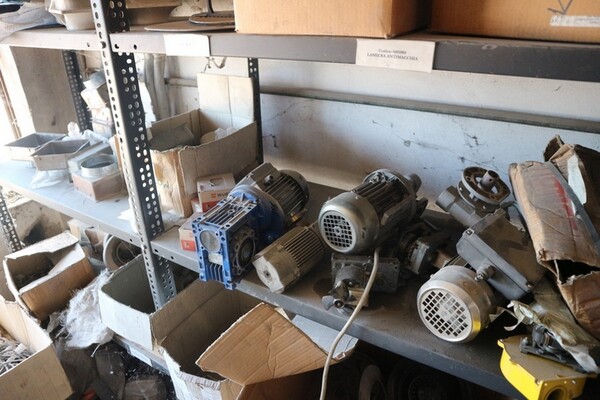 1#7130 Magazzino materie prime e prodotti finiti per camini in vendita - foto 57