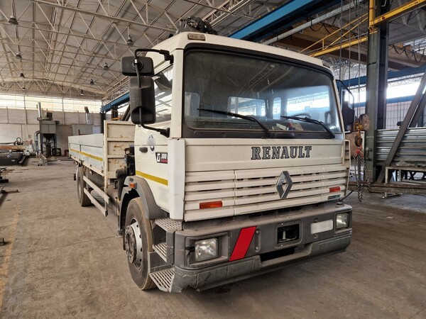 1#7142 Autocarro Renault in vendita - foto 2