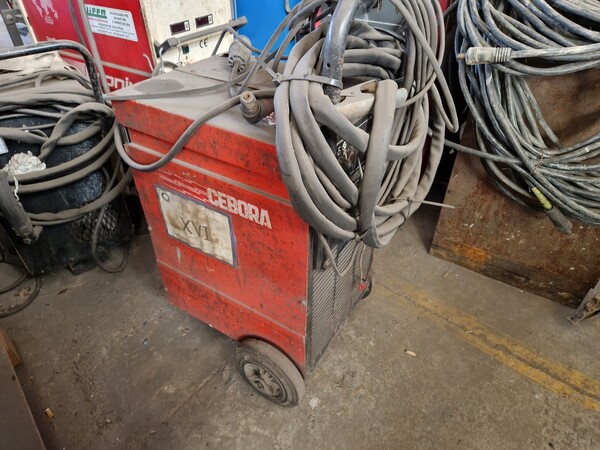 11#7142 Attrezzature da officina e da ufficio in vendita - foto 4