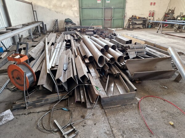 11#7142 Attrezzature da officina e da ufficio in vendita - foto 34