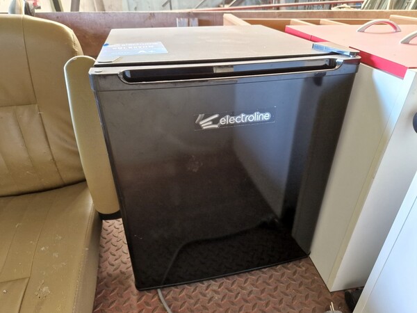 11#7142 Attrezzature da officina e da ufficio in vendita - foto 60