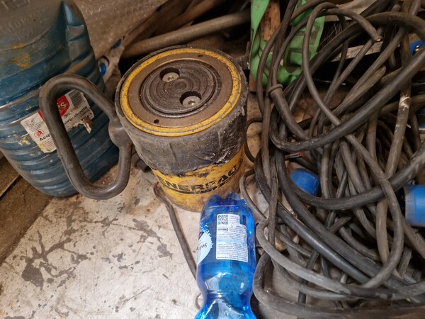 11#7142 Attrezzature da officina e da ufficio in vendita - foto 87