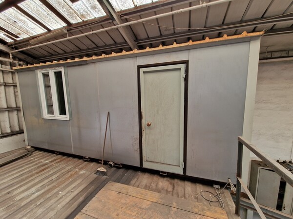 7#7142 Attrezzature e  arredamento da uffcio in vendita - foto 1