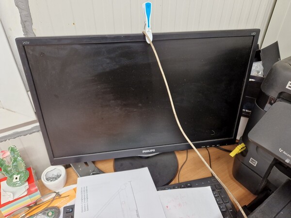 7#7142 Attrezzature e  arredamento da uffcio in vendita - foto 5