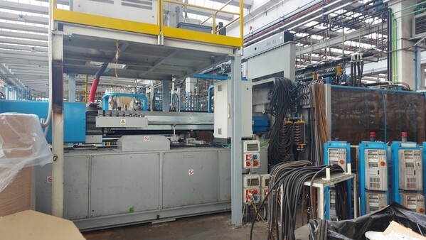 1#7165 Pressa iniezione BMB KW1700/2000 e linea piantaggio cuscinetti in vendita - foto 4