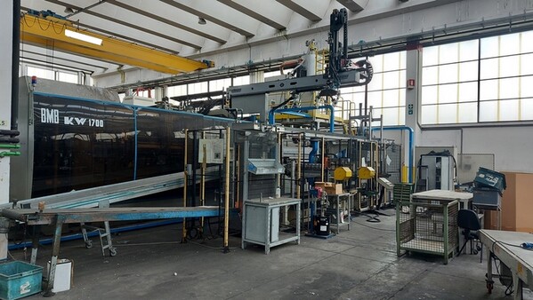 1#7165 Pressa iniezione BMB KW1700/2000 e linea piantaggio cuscinetti in vendita - foto 6