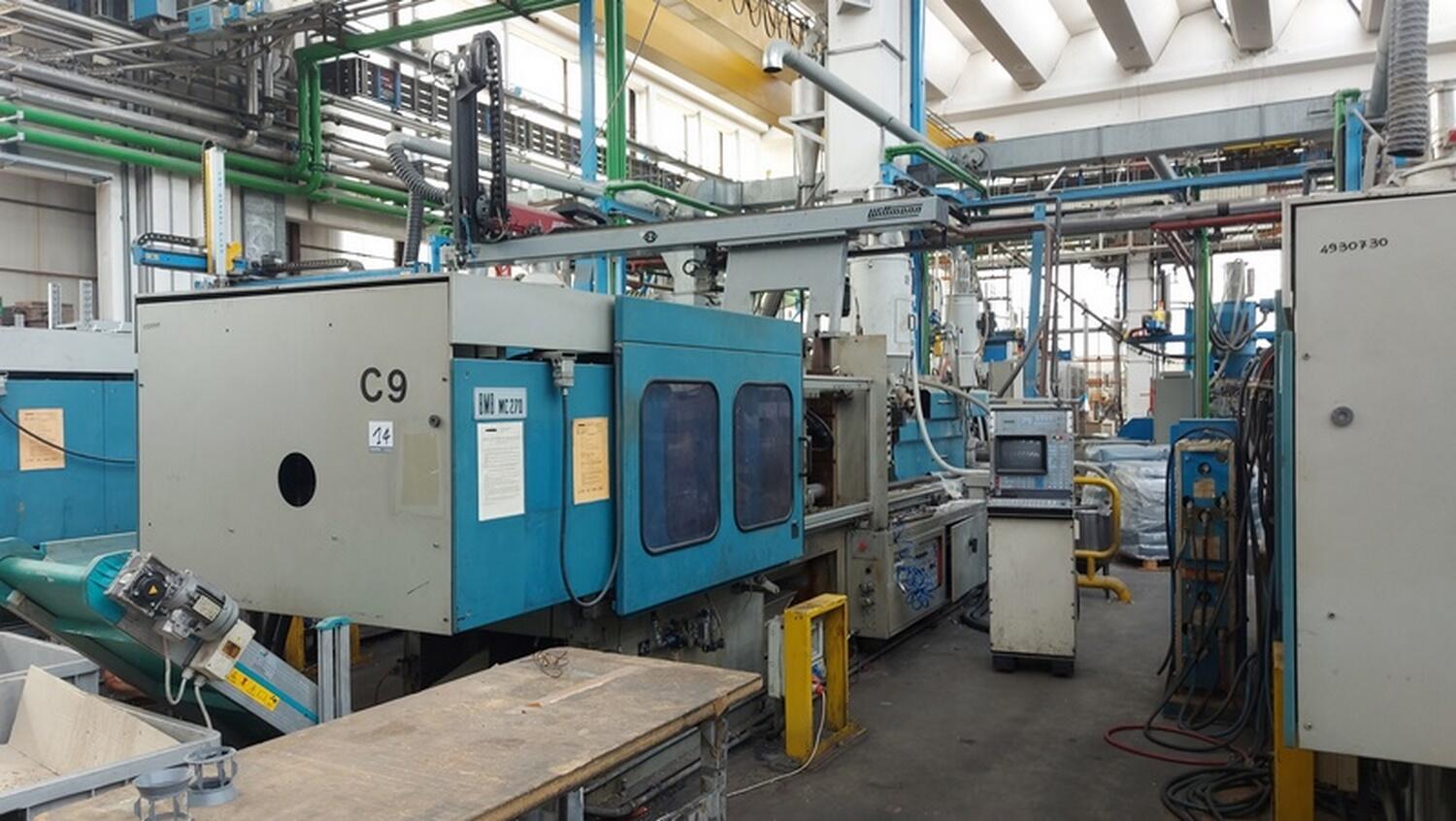 Lot BMB MC270 injection molding machine