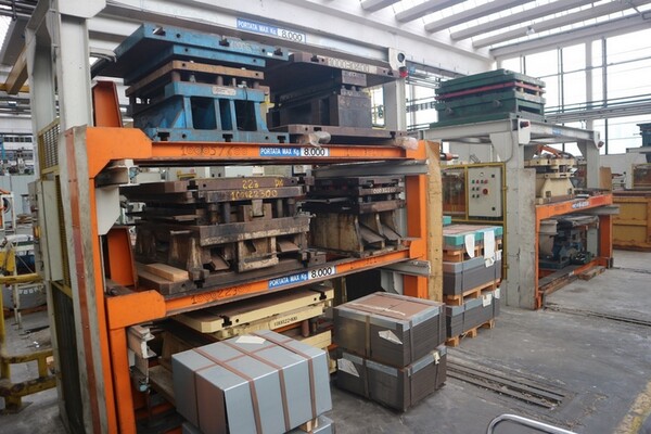 78#7171 Magazzino di stampi e scaffalature in vendita - foto 4
