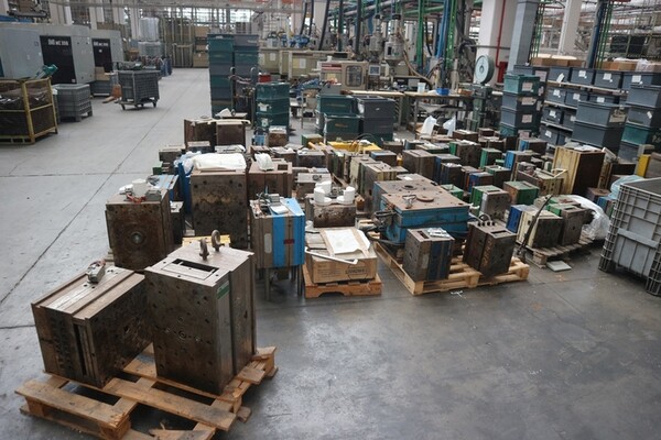 78#7171 Magazzino di stampi e scaffalature in vendita - foto 18