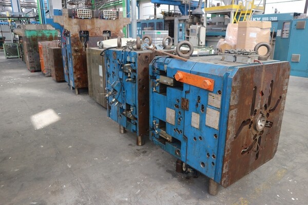 78#7171 Magazzino di stampi e scaffalature in vendita - foto 22