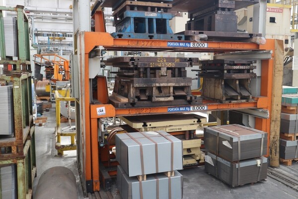 78#7171 Magazzino di stampi e scaffalature in vendita - foto 25