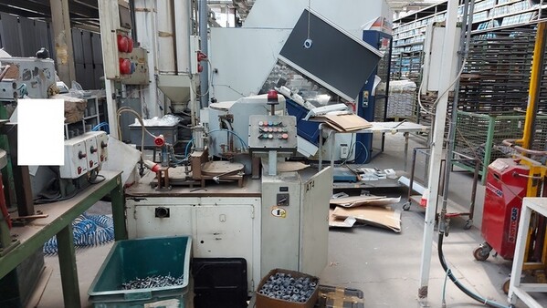 12#71740 Attrezzature per premontaggio vasca in vendita - foto 15