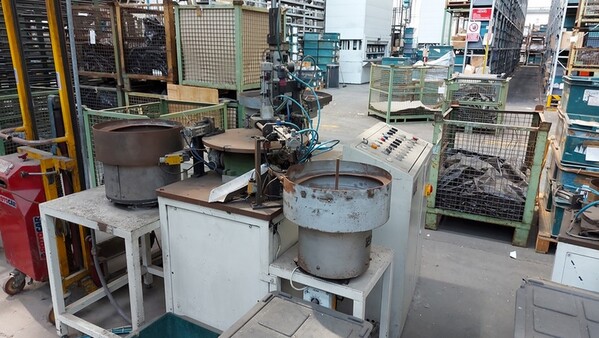 12#71740 Attrezzature per premontaggio vasca in vendita - foto 16