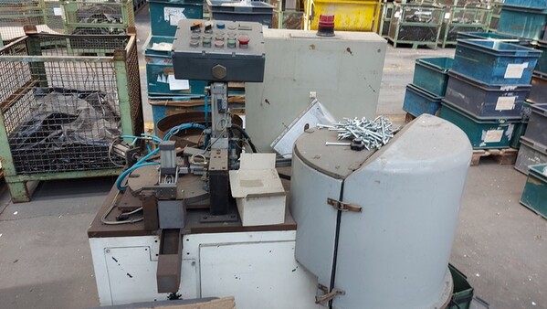 12#71740 Attrezzature per premontaggio vasca in vendita - foto 17