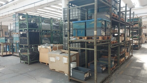 47#7178 Magazzino di ricambi e prodotti finiti in vendita - foto 23